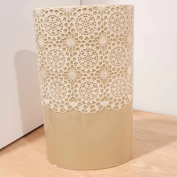 Elegant Tan and White Lace Design Vase - Picture 6 of 8